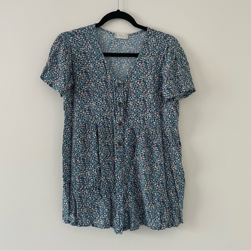 Adorable vintage-inspired floral romper